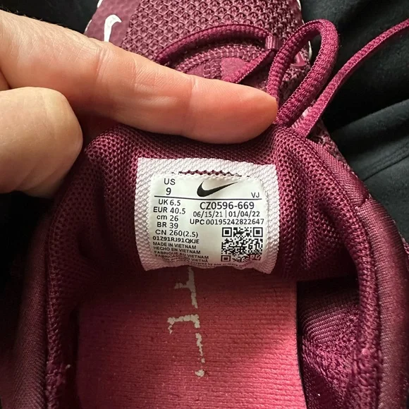 Nike Free Metcon 4 | Dark Beetroot/Archaeo Pink/Black/White | Size 9 - Picture 5 of 5